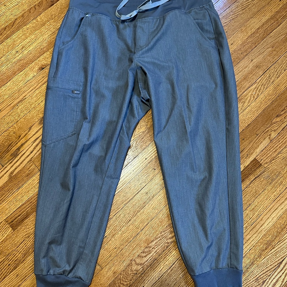 Grey Figs Scrubs set